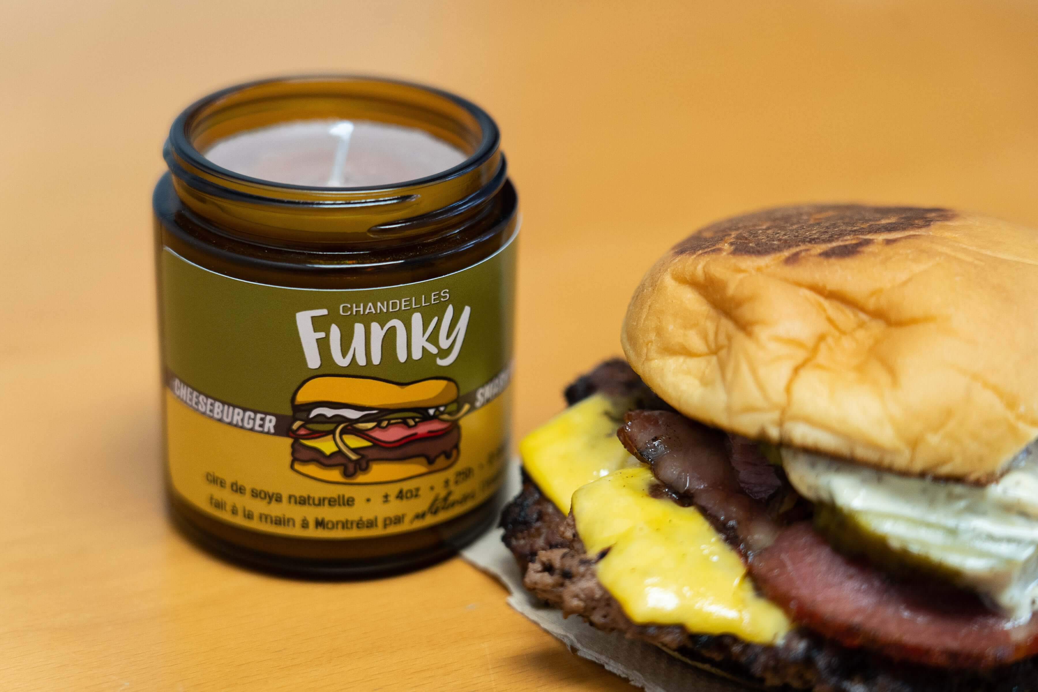 Chandelles Funky - Cheese Burger
